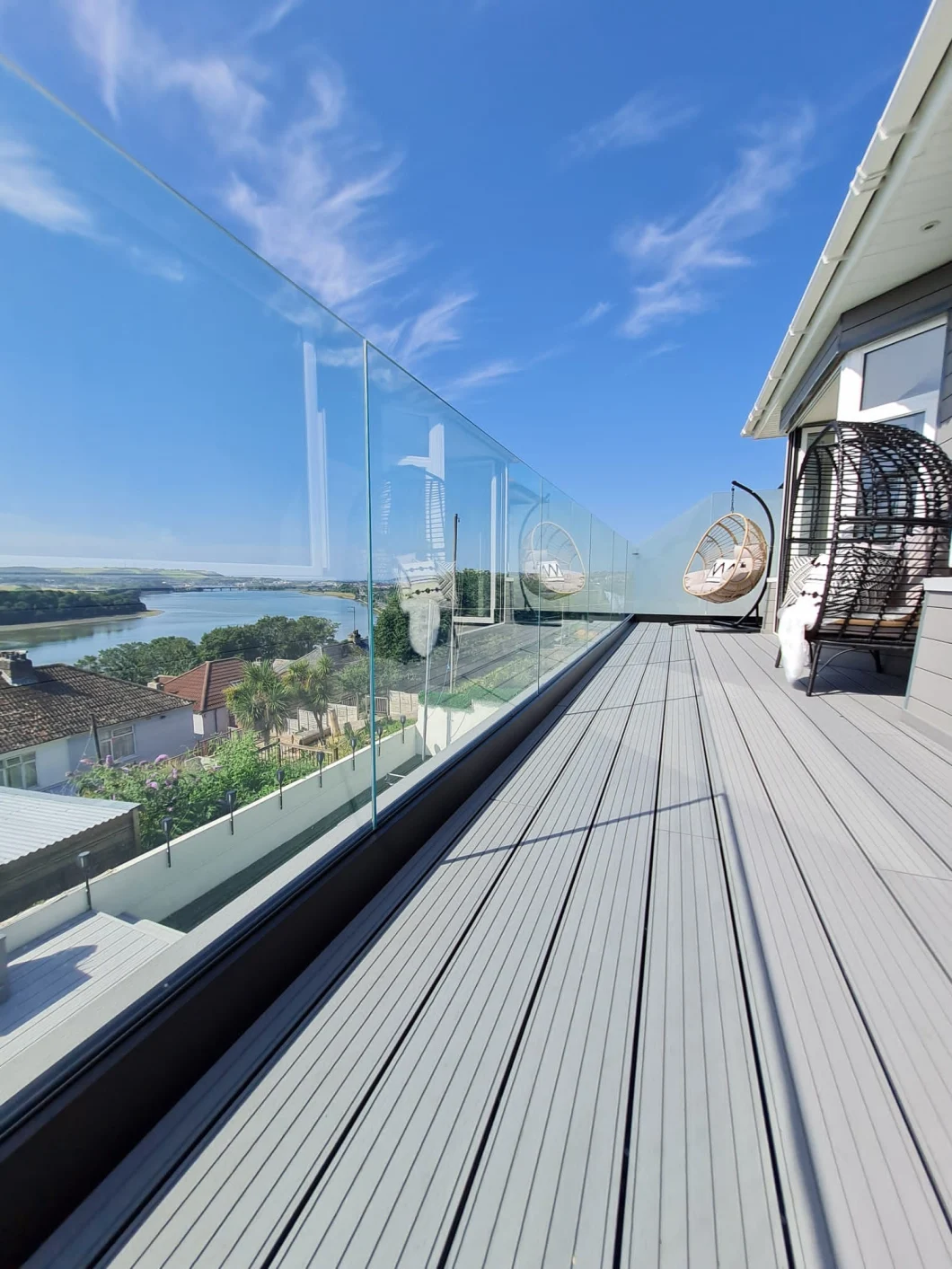 Frameless Aluminium Glass Deck Balustrades and Railings for Balcony Banisters System Price